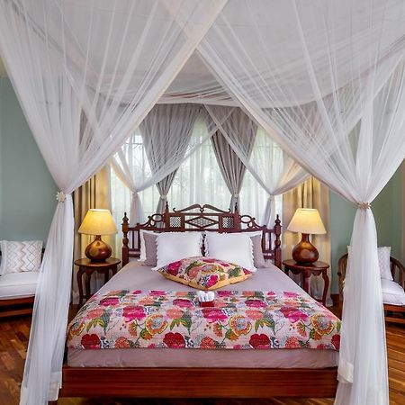 Ewange - A Casa Mia Bed & Breakfast คัมพาลา ภายนอก รูปภาพ