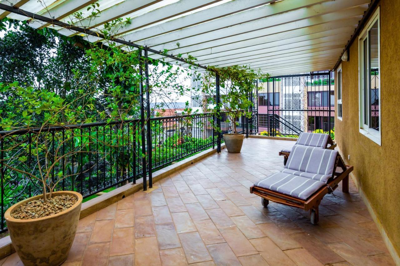 Ewange - A Casa Mia Bed & Breakfast คัมพาลา ภายนอก รูปภาพ